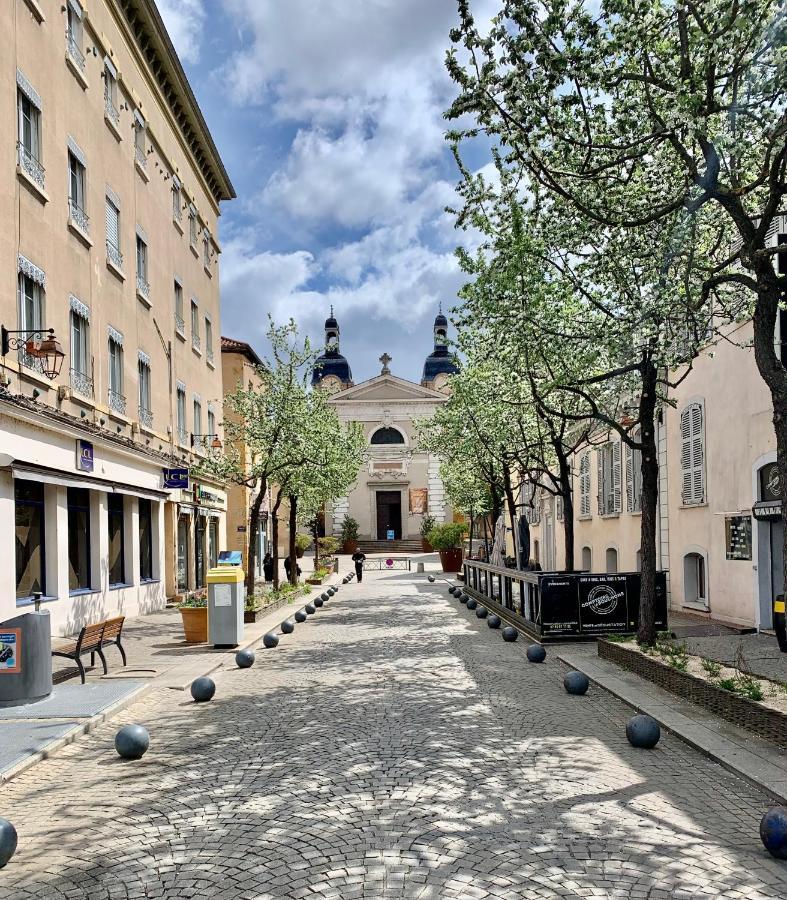 Charmant Appartement Au Coeur De Neuville - Lyon A 20Mn Екстер'єр фото